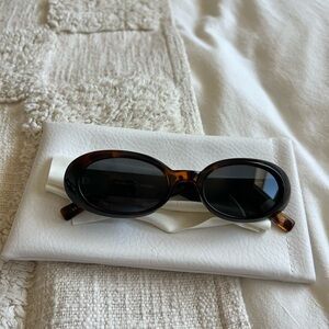 Le Specs Work It Polarized Oval Sunglasses